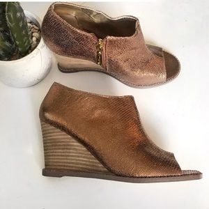 Matt Bernson Gold Peep Toe Stacked Wedge